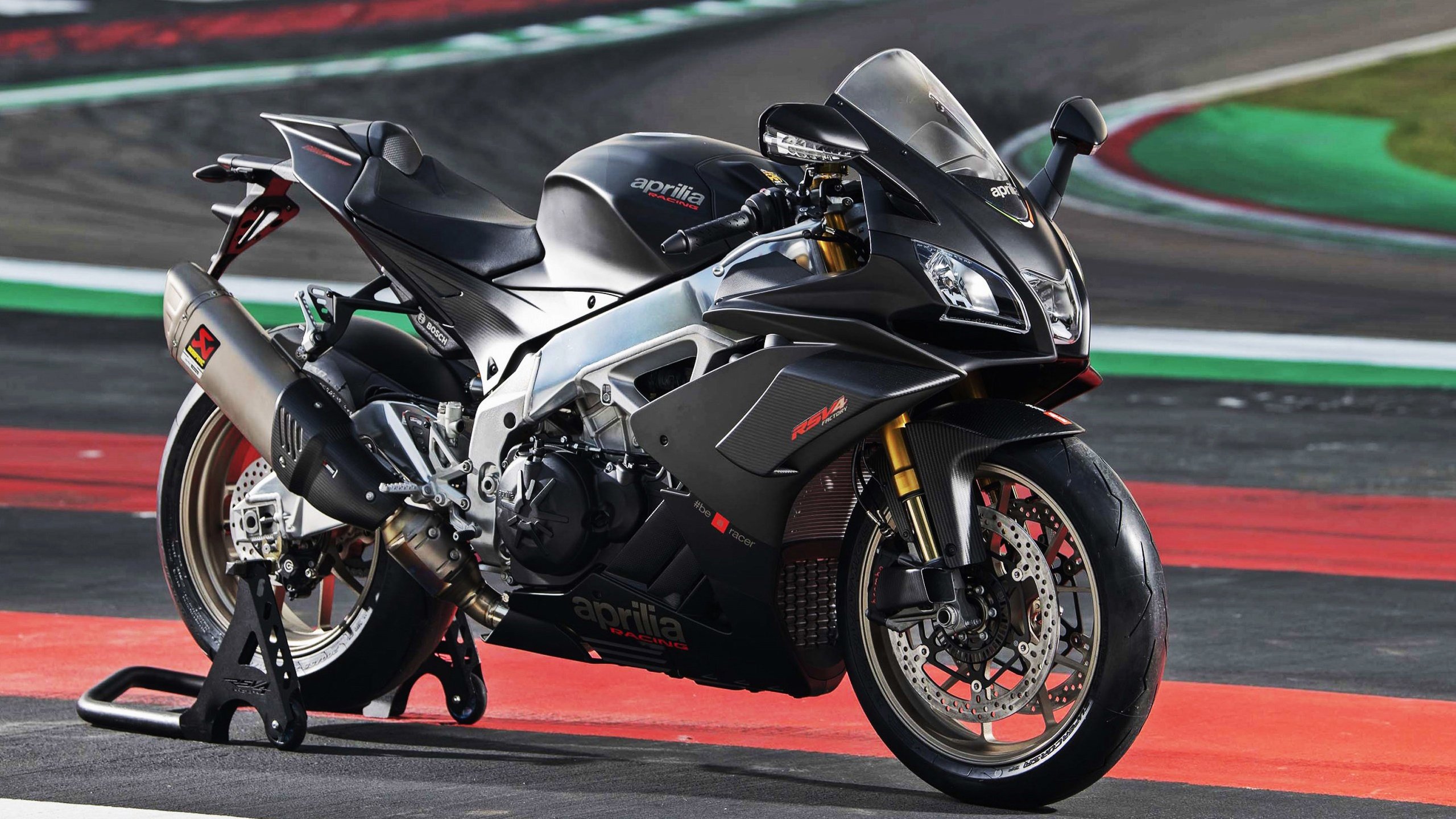 “巨星赋能:领衔球队的超级巨星们”,超级巨星足球俱乐部